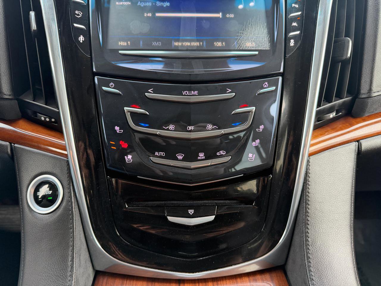 Used 2016 Cadillac Escalade Luxury image 16