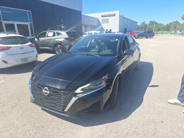 Used 2025 Nissan Altima 2.5 SV FWD image 4