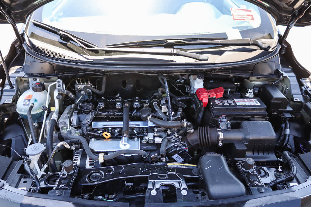 Used 2025 Nissan Versa S w/ Trunk Package FWD image 28