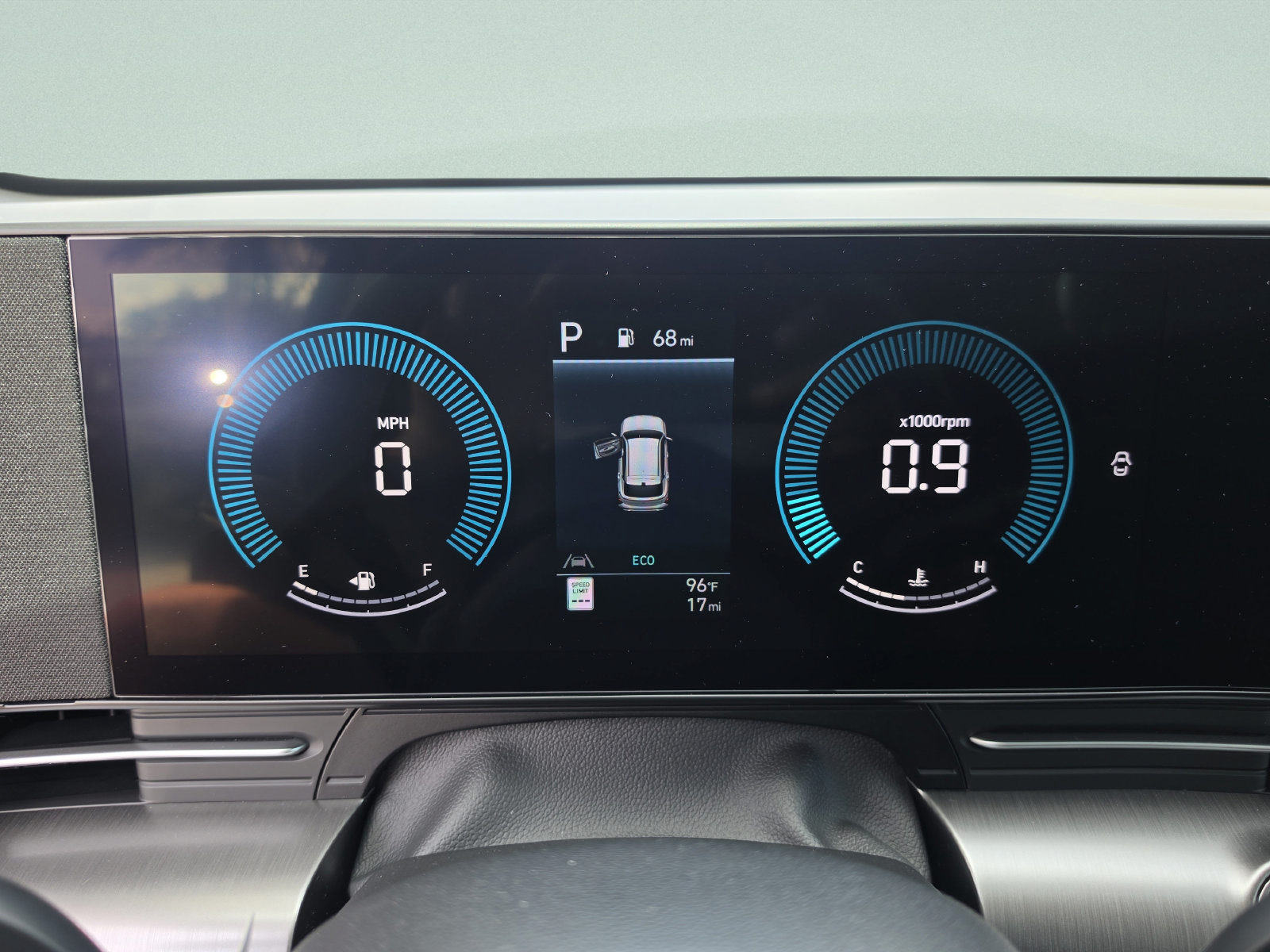 New 2027 Hyundai Kona SE FWD image 31