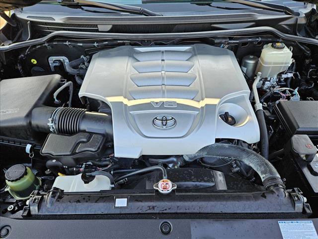 Used 2020 Toyota Land Cruiser image 25