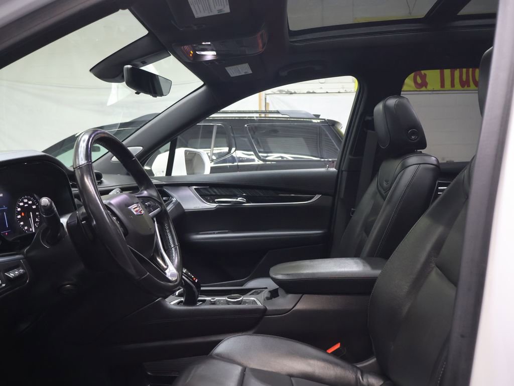 Used 2020 Cadillac XT6 Premium Luxury image 18