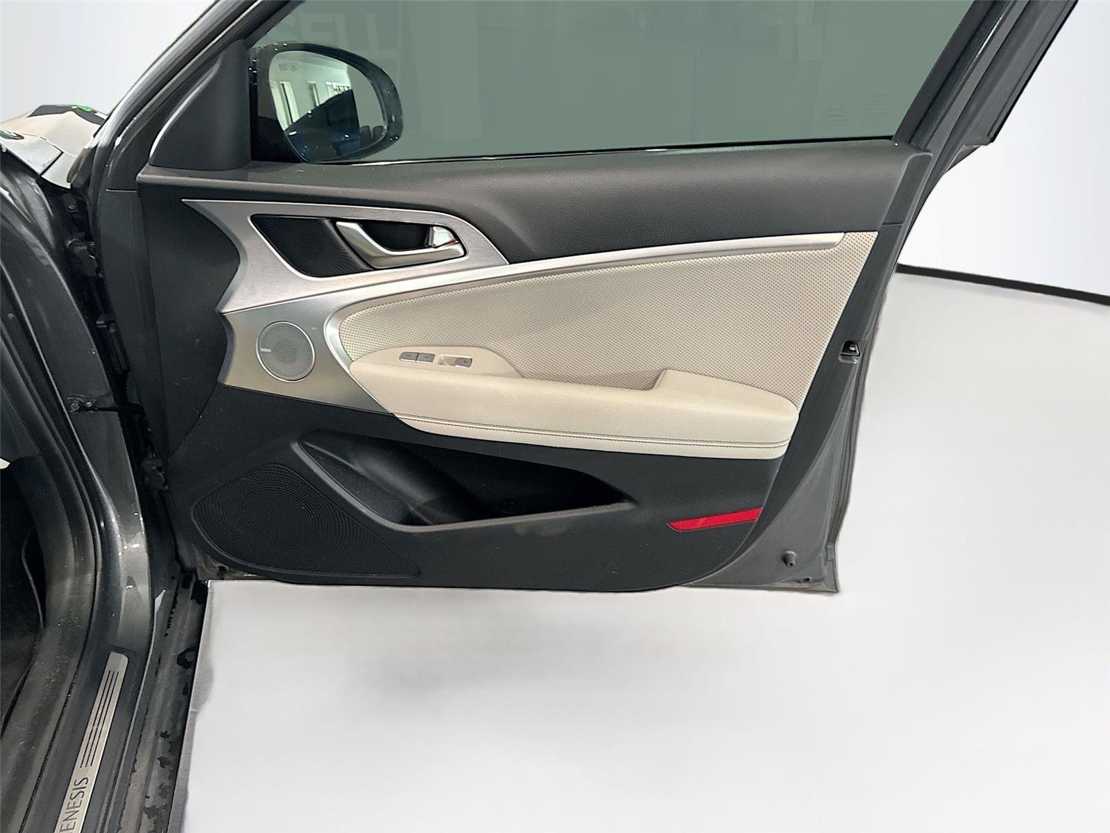 Used 2019 Genesis G70 2.0T Advanced w/ Elite Package RWD image 12