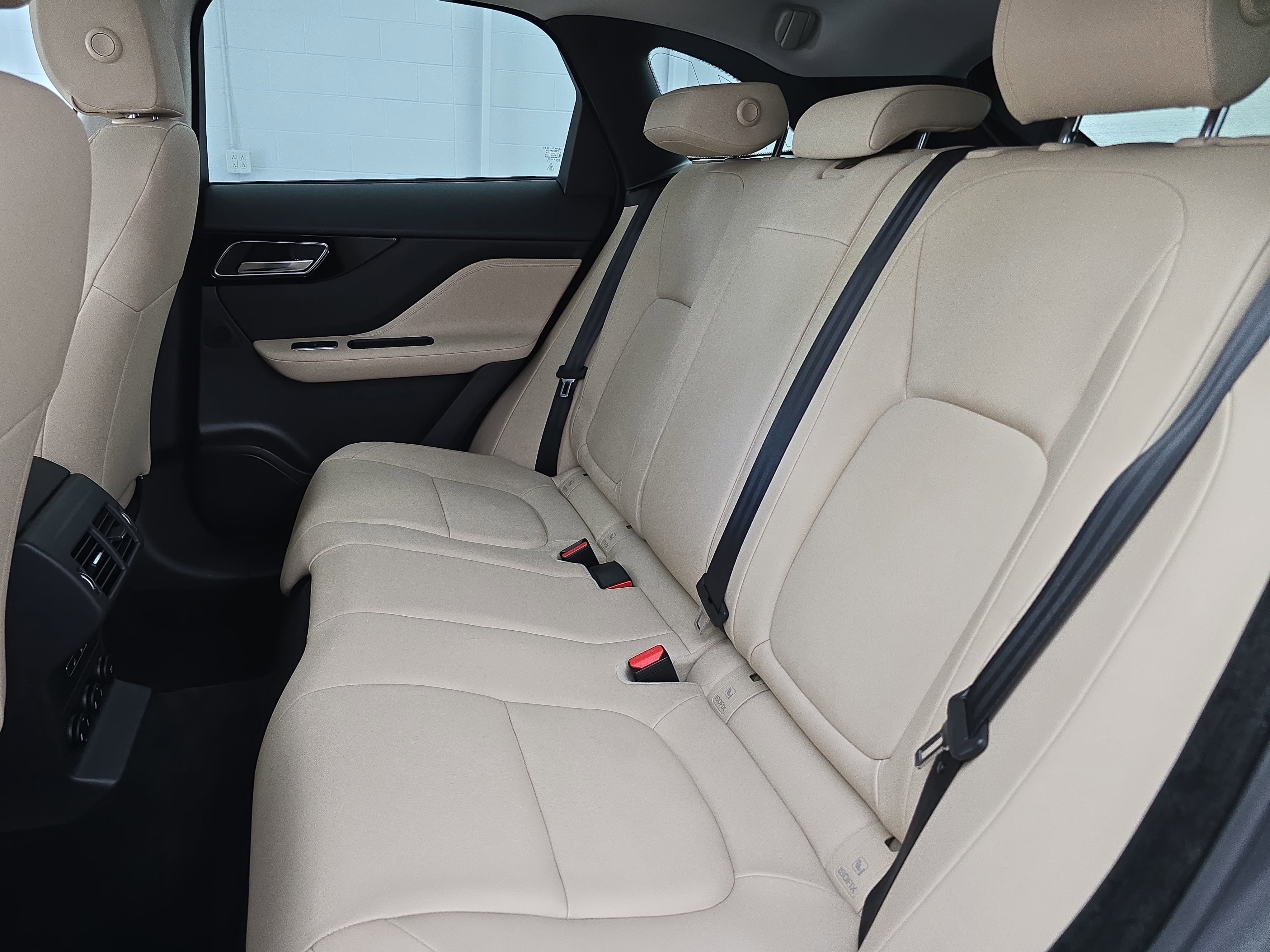 Used 2019 Jaguar F-PACE Premium AWD/4WD image 14