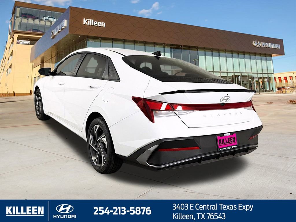 Used 2025 Hyundai Elantra Sport FWD image 6