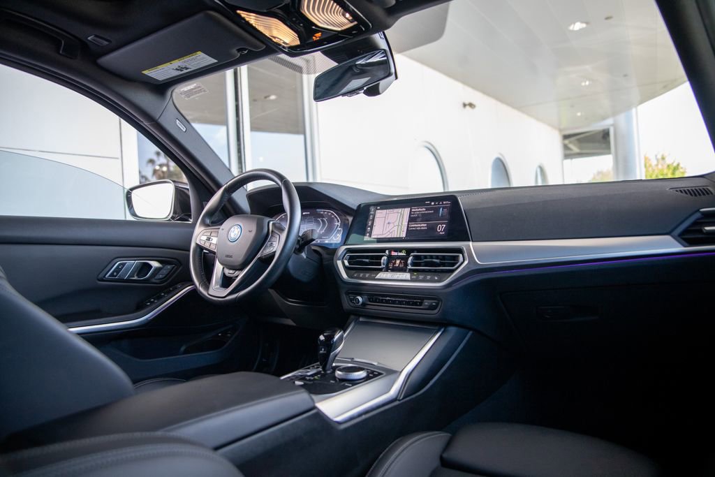 Used 2022 BMW 330e w/ Premium Package image 17