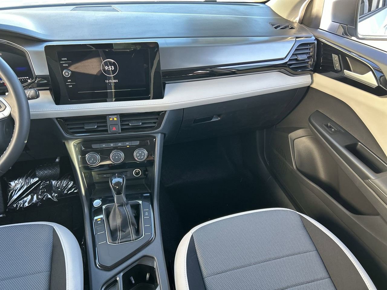 New 2026 Volkswagen Taos S image 12