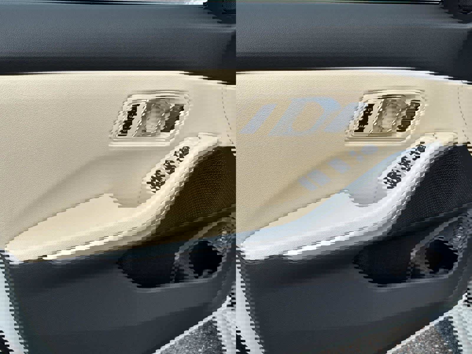 New 2026 BMW 330i Sedan w/ M Sport Package image 18