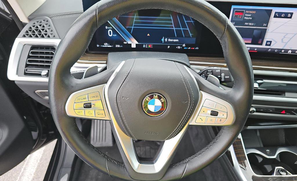 Used 2025 BMW X7 xDrive40i w/ Premium Package image 6