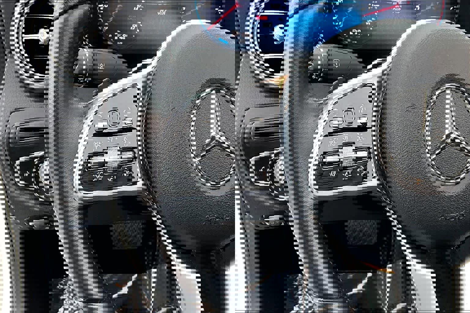 Used 2023 Mercedes-Benz C 300 4MATIC Cabriolet w/ Multimedia Package image 22