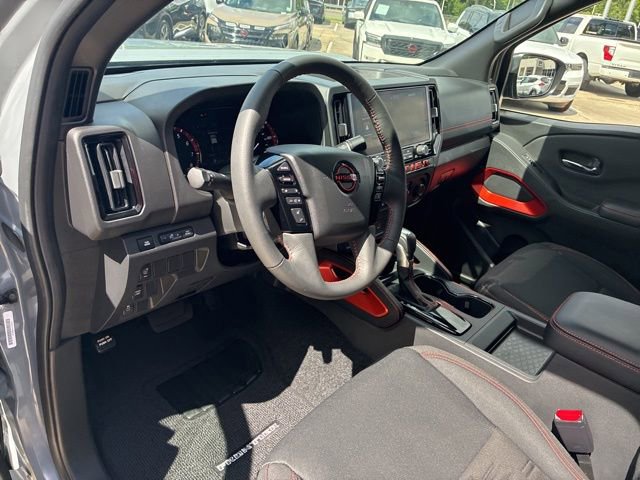 Used 2025 Nissan Frontier Pro-X RWD image 18