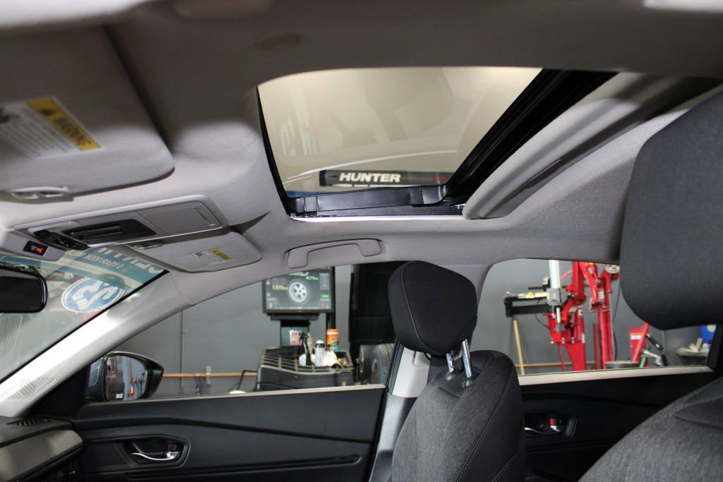 Used 2023 Honda Accord EX image 33