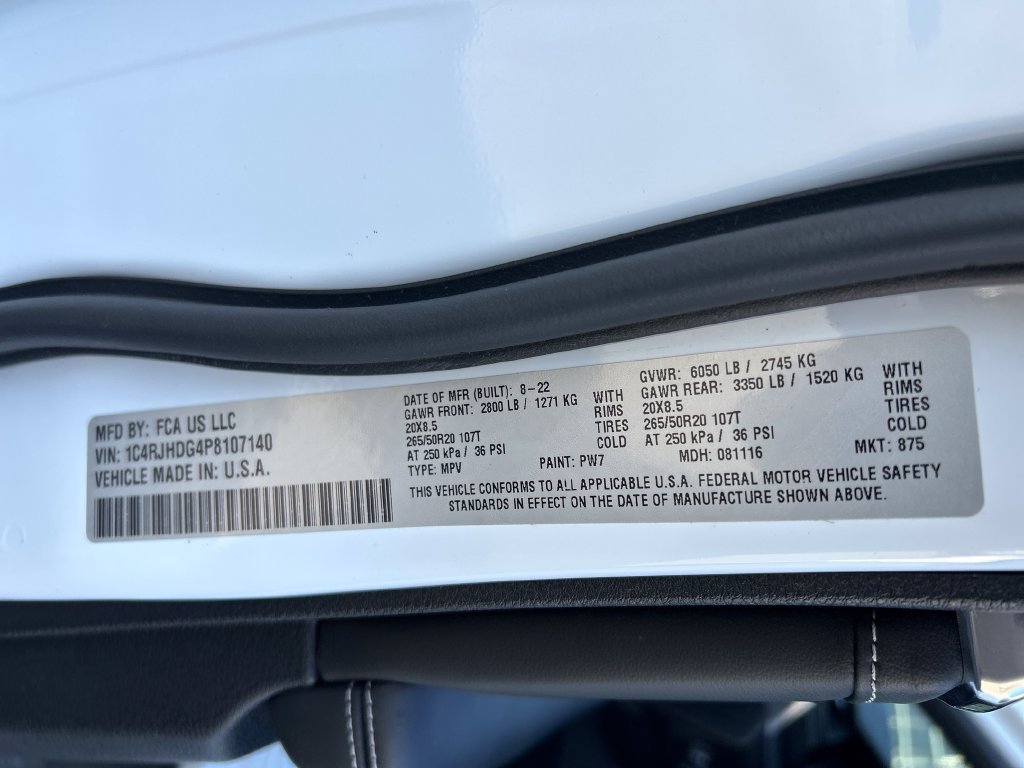 Certified 2023 Jeep Grand Cherokee Overland w/ Luxury Tech Group IV AWD/4WD image 50