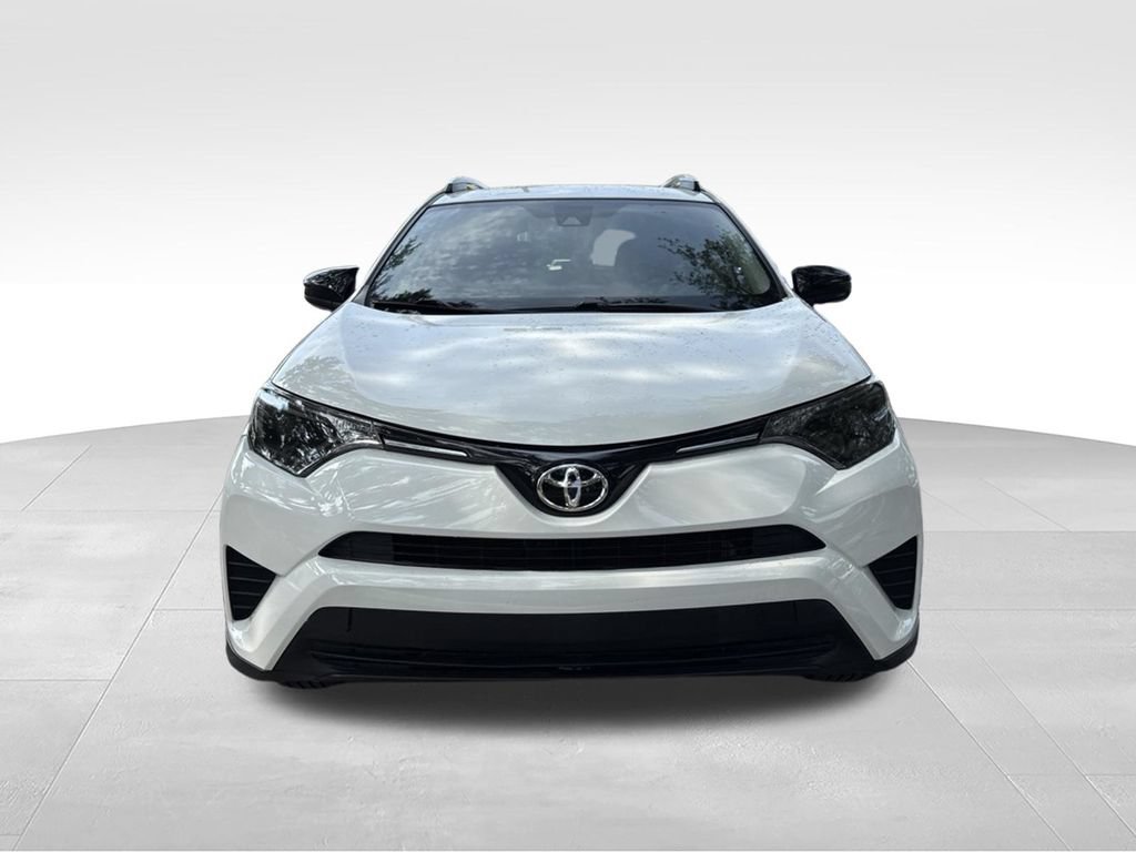 Used 2017 Toyota RAV4 LE FWD image 9