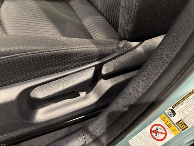 Used 2016 Toyota Prius Three FWD image 10