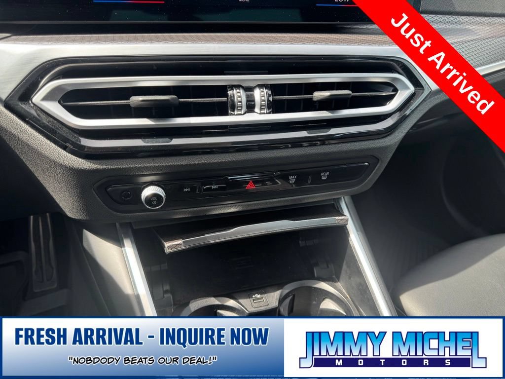 Used 2023 BMW 330i xDrive Sedan w/ M Sport Package AWD/4WD image 13
