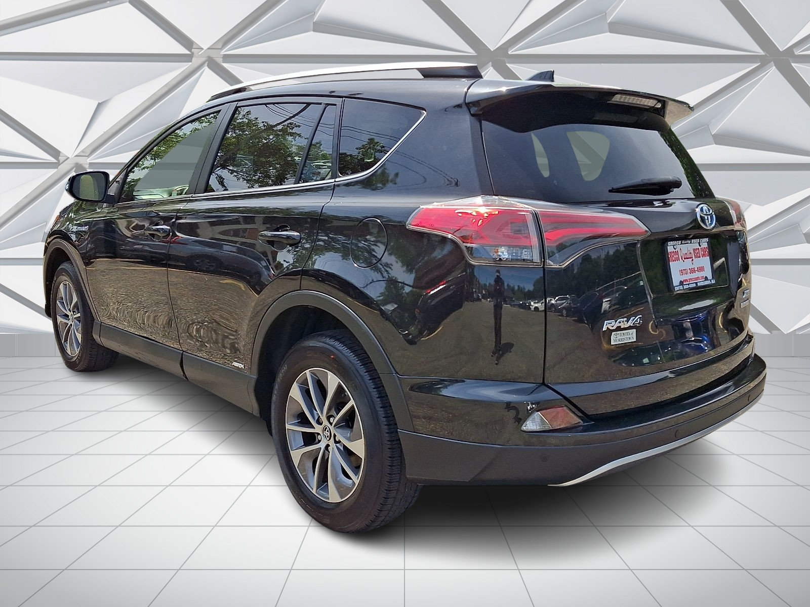 Used 2018 Toyota RAV4 XLE w/ Convenience Package AWD/4WD image 6