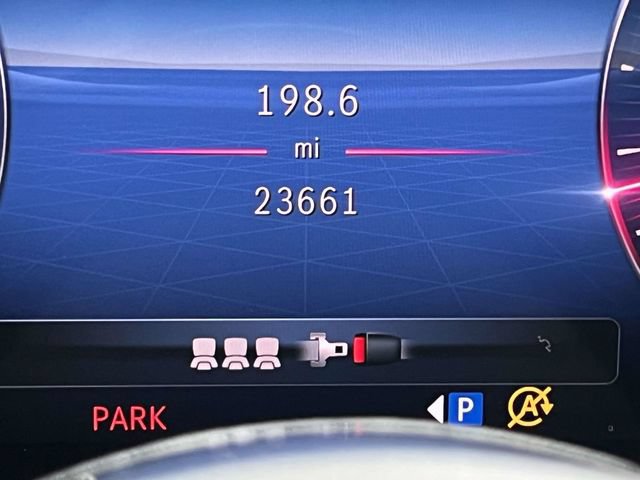 Used 2024 Mercedes-Benz GLC 300 image 27