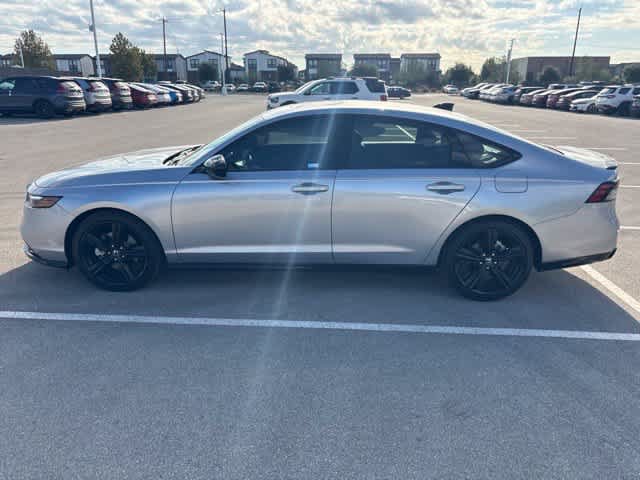 Used 2025 Honda Accord Sport image 2