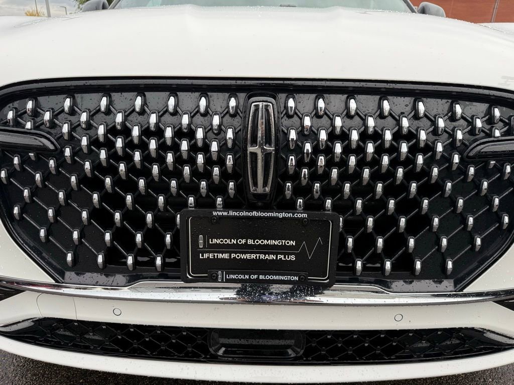 New 2025 Lincoln Aviator Black Label AWD/4WD image 14