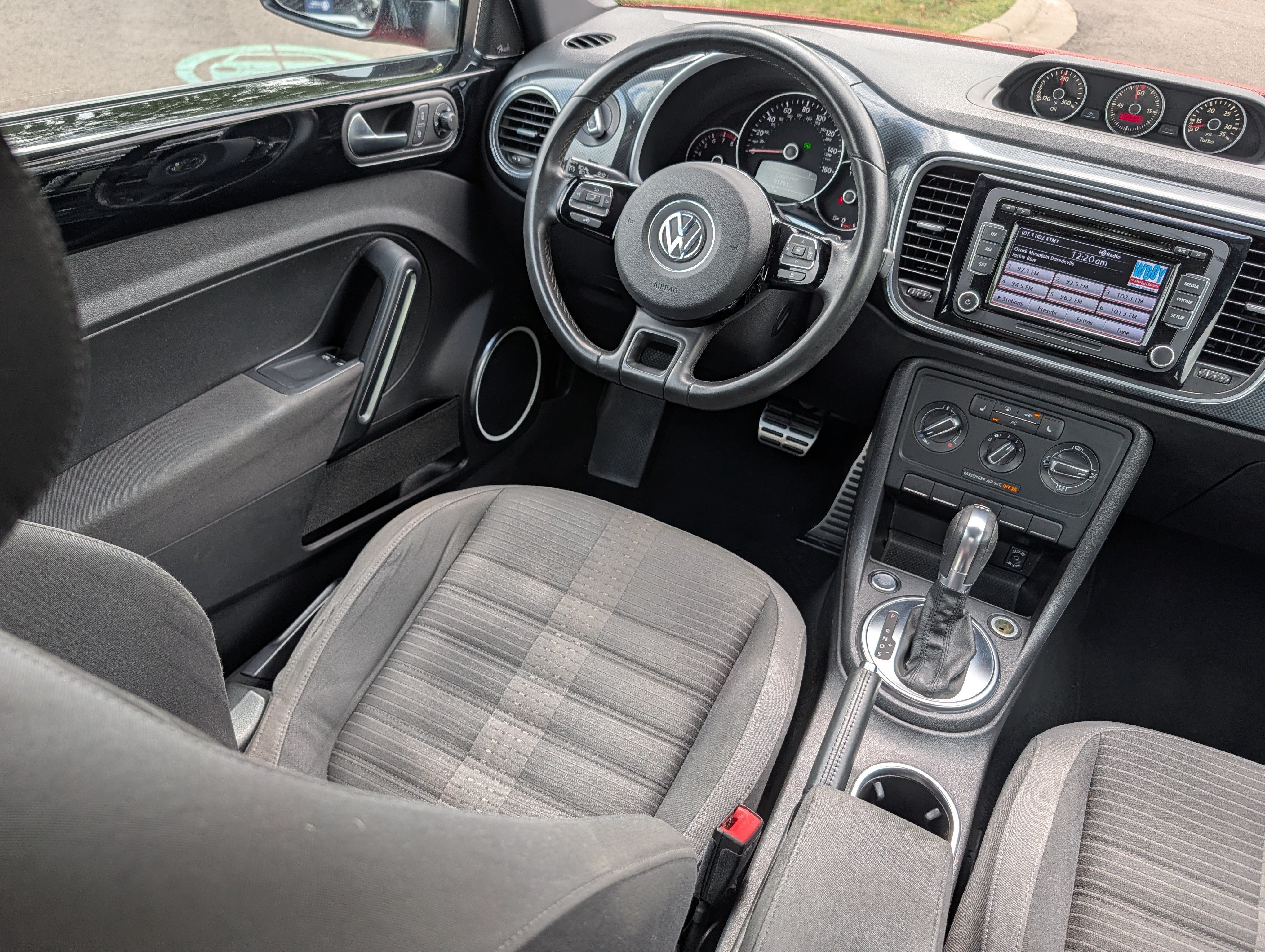 Used 2012 Volkswagen Beetle 2.0T FWD image 9