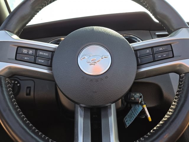 Used 2014 Ford Mustang Convertible RWD image 28
