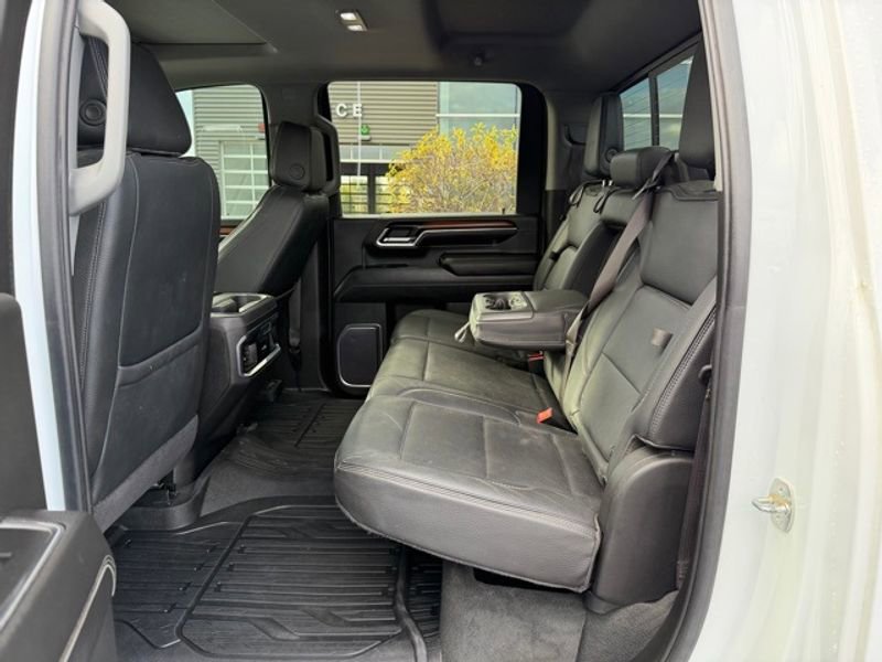 Used 2024 GMC Sierra 3500 Denali w/ Denali Reserve Package image 22