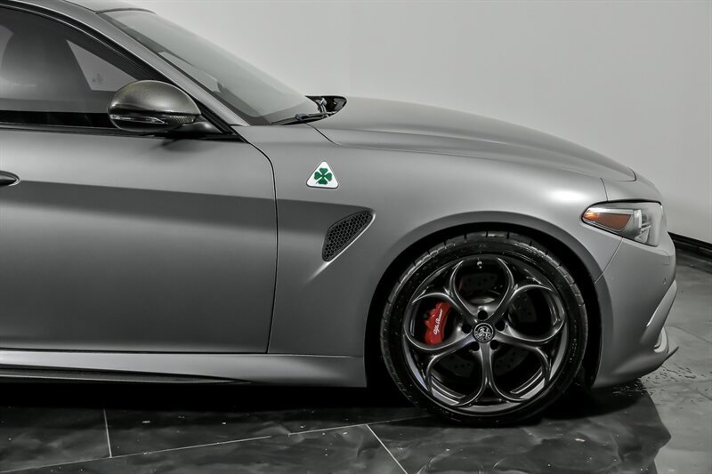 Used 2019 Alfa Romeo Giulia Quadrifoglio RWD image 12