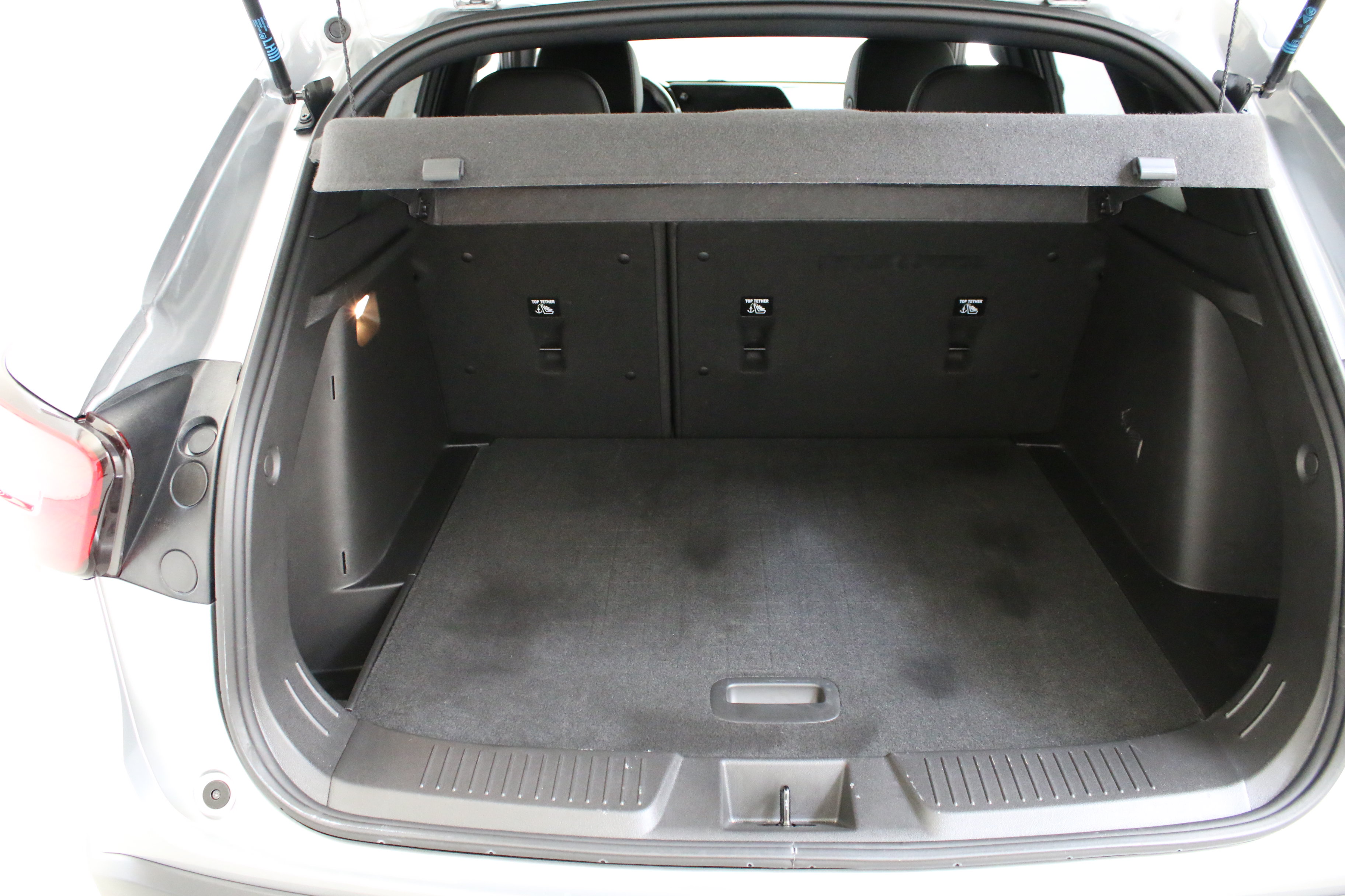 Used 2024 Chevrolet Trax RS w/ Sunroof Package FWD image 30