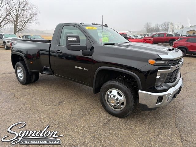 Used 2025 Chevrolet Silverado 3500 LT image 1