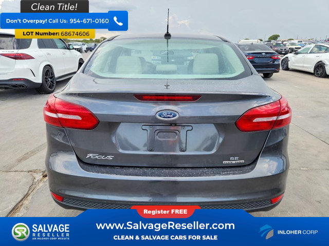 Used 2015 Ford Focus SE FWD image 8