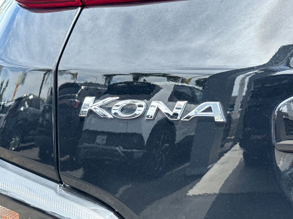 Used 2023 Hyundai Kona SE w/ Cargo Package FWD image 10