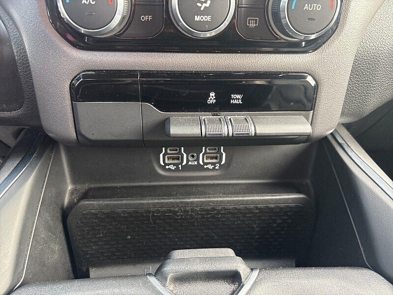 Used 2024 RAM 1500 Laramie AWD/4WD image 37