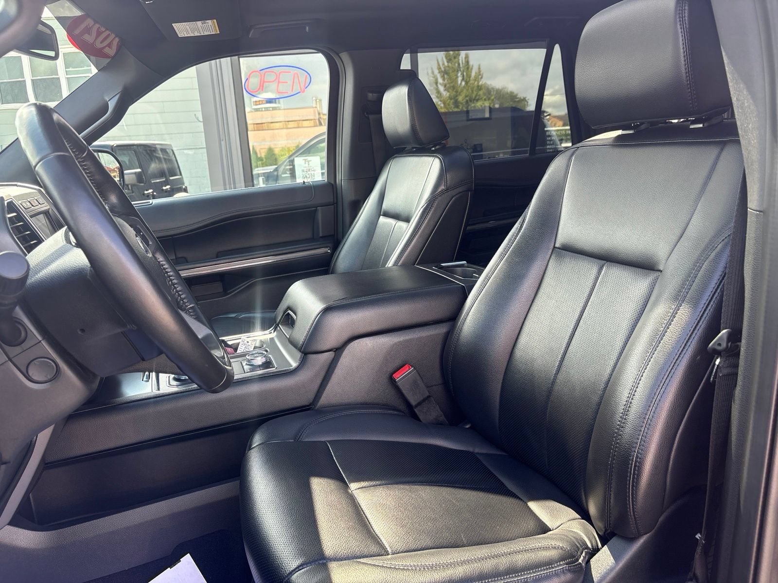 Used 2021 Ford Expedition Max XLT AWD/4WD image 13
