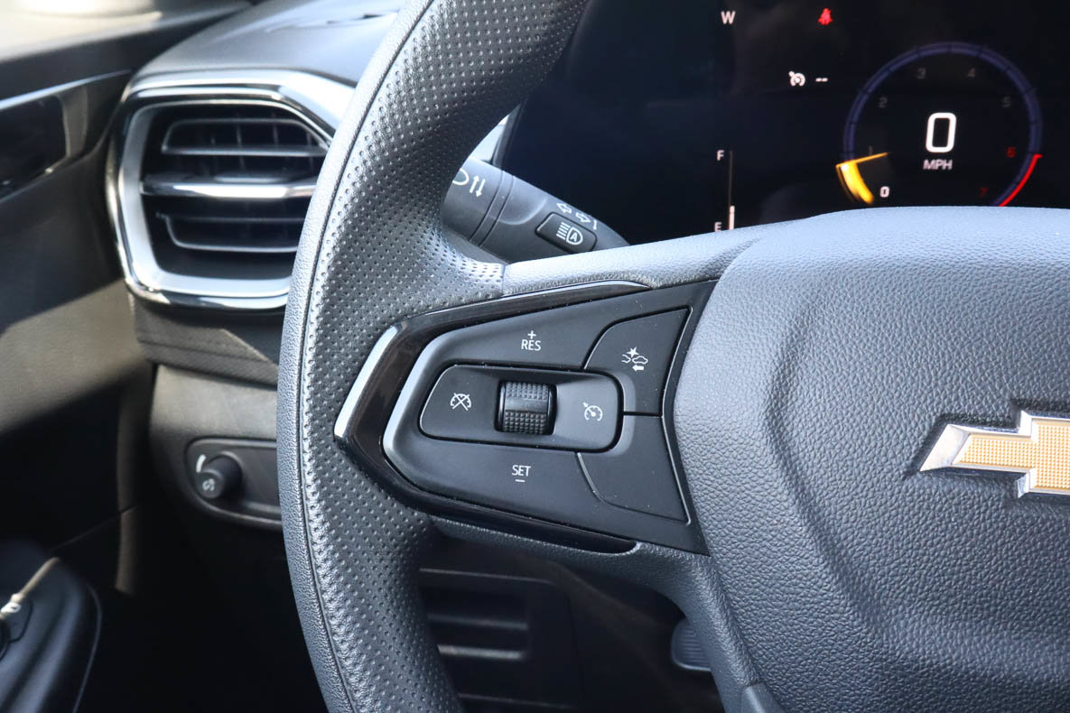 Used 2025 Chevrolet TrailBlazer LT FWD image 25