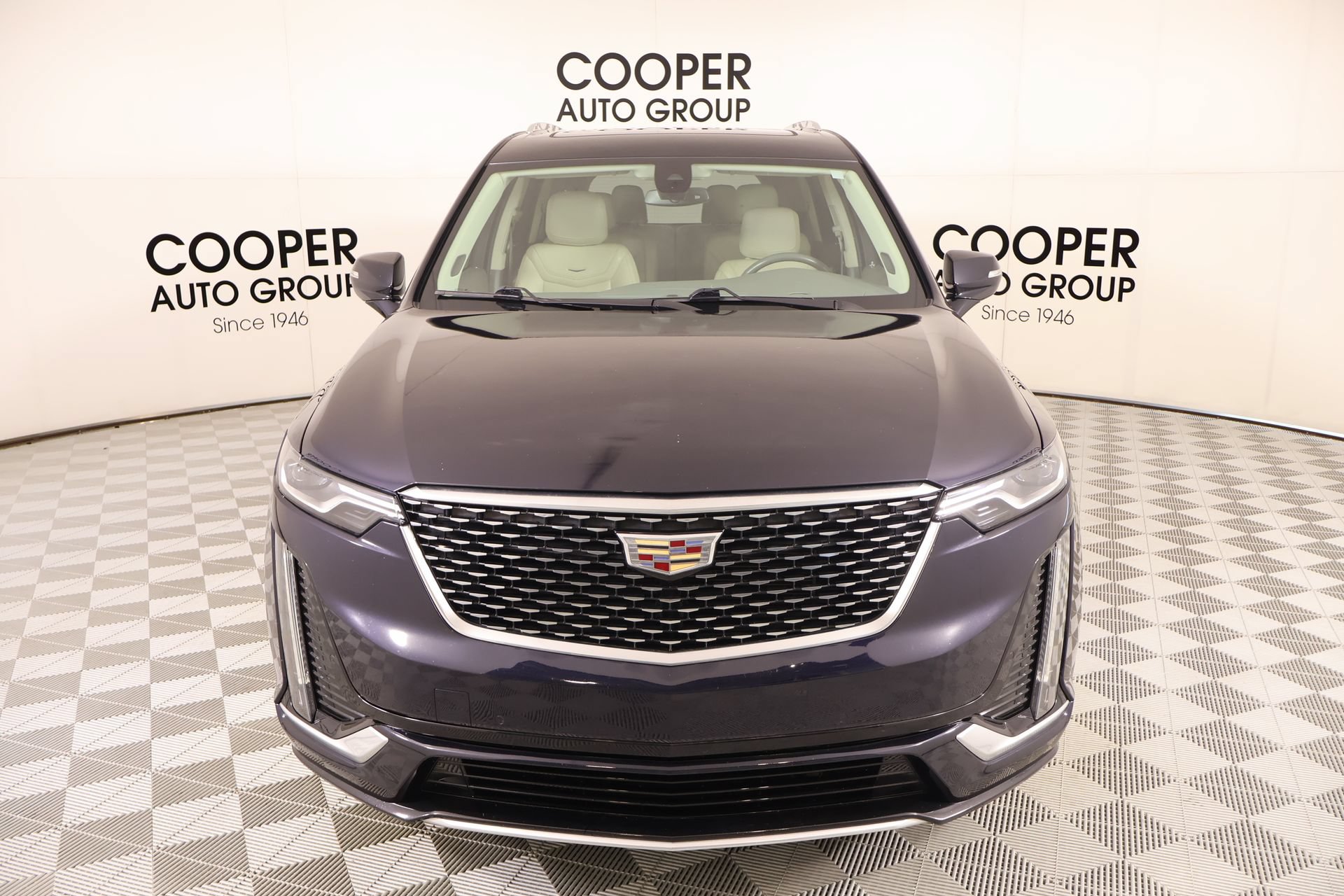 Used 2022 Cadillac XT6 Premium Luxury w/ LPO, Floor Liner Package AWD/4WD image 10