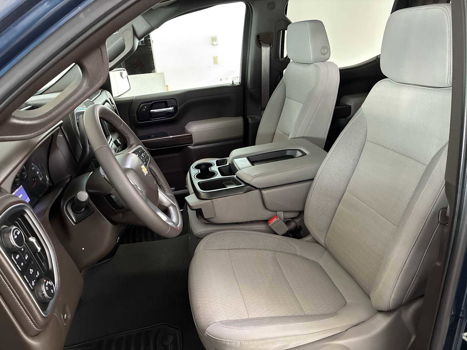 Used 2022 Chevrolet Silverado 1500 LT image 13