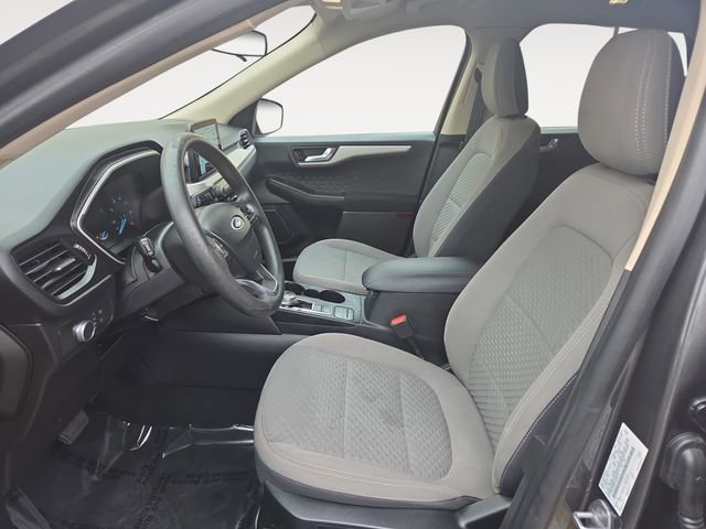 Used 2020 Ford Escape SE image 9