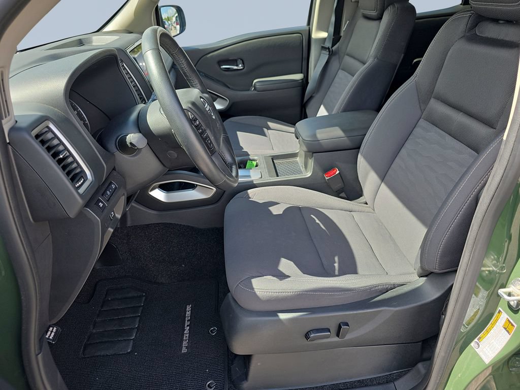 Used 2024 Nissan Frontier SV w/ SV Convenience Package RWD image 11