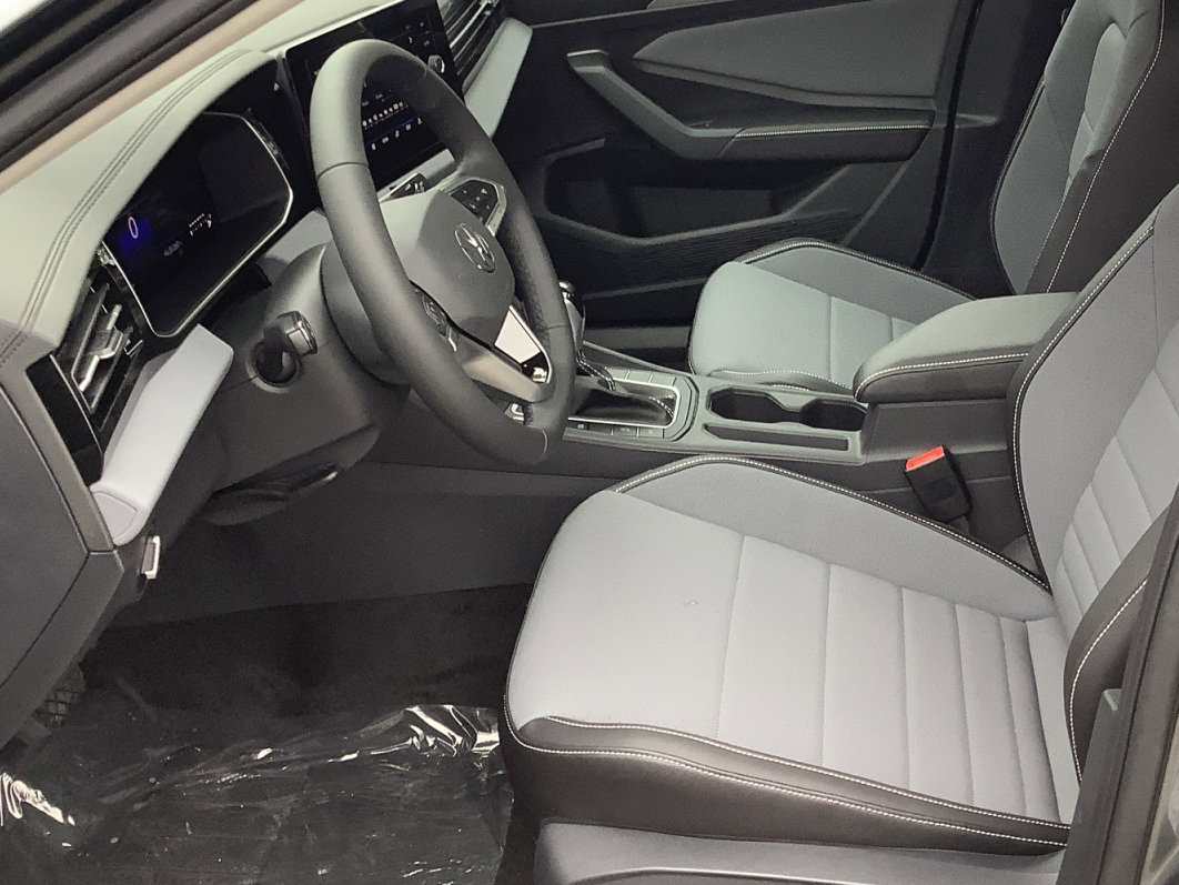 New 2026 Volkswagen Jetta SE image 22