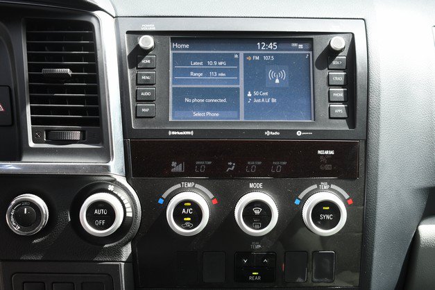 Used 2020 Toyota Sequoia SR5 AWD/4WD image 21