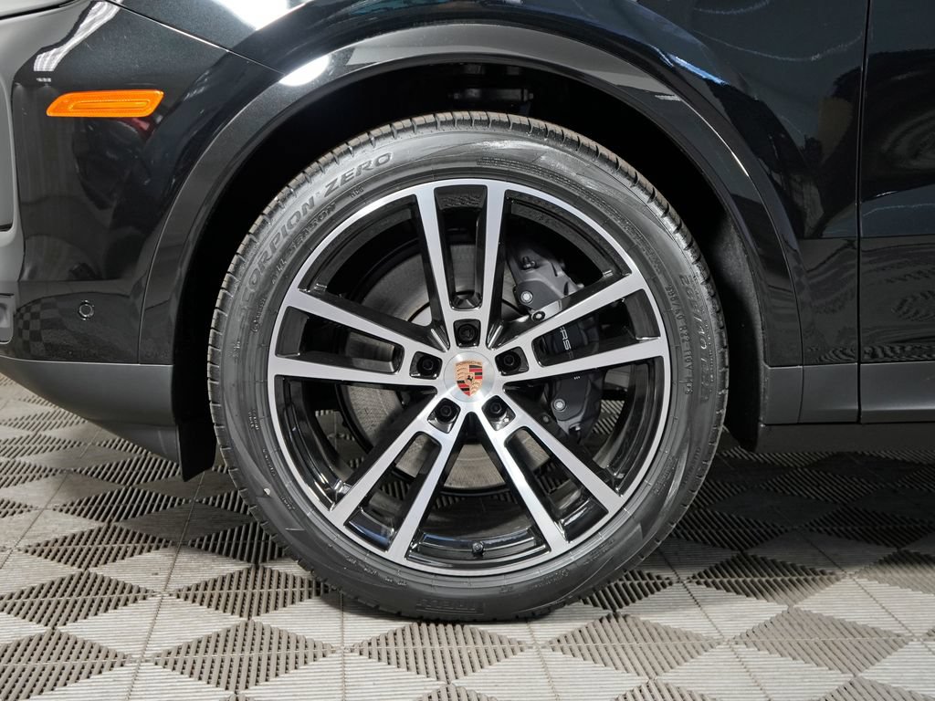 Certified 2026 Porsche Cayenne Coupe AWD/4WD image 39