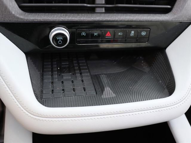 Used 2025 Ford Explorer Platinum w/ LUX Leather Package image 22