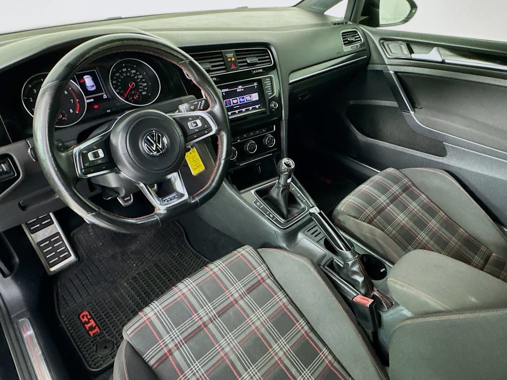 Used 2015 Volkswagen GTI S FWD image 25