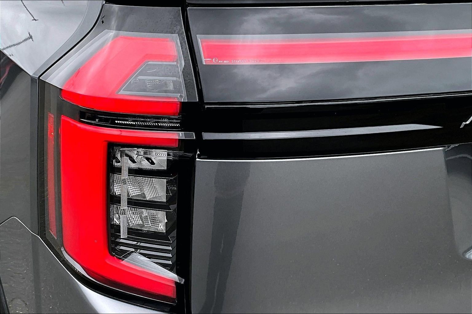 Used 2025 Nissan Armada PRO-4X w/ Pro-4X Premium Package image 22