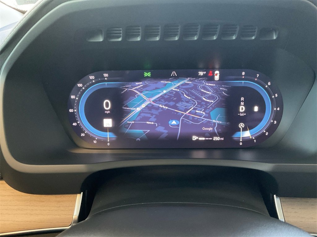 New 2025 Volvo XC90 B6 Plus w/ Protection Package Premier image 21