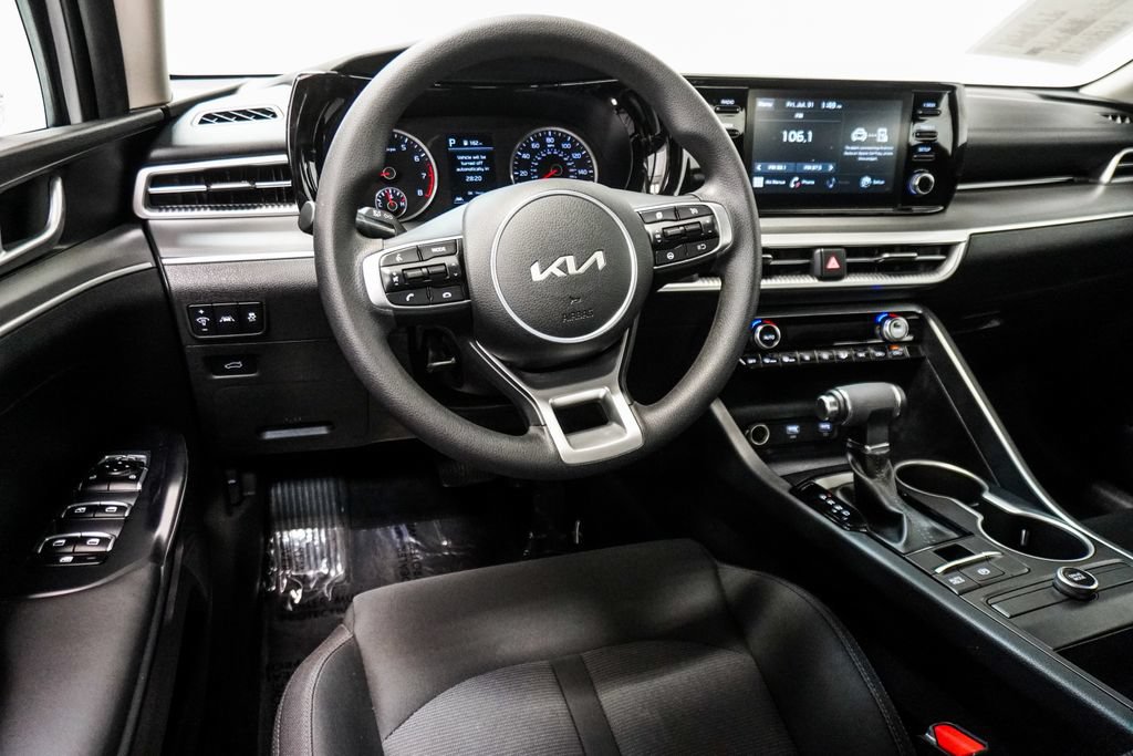 Used 2022 Kia K5 LXS FWD image 11