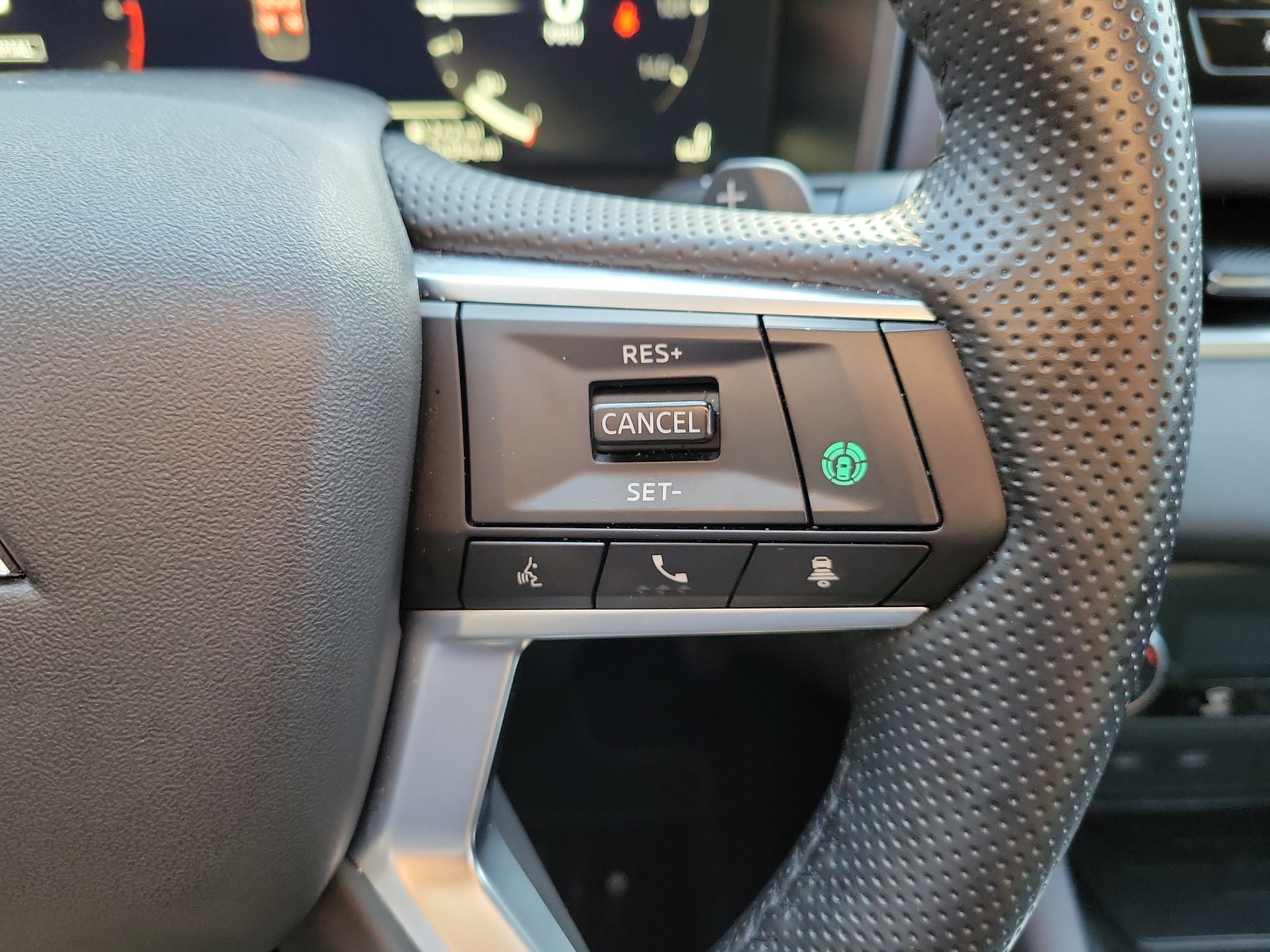 Used 2025 Mitsubishi Outlander SE FWD image 29