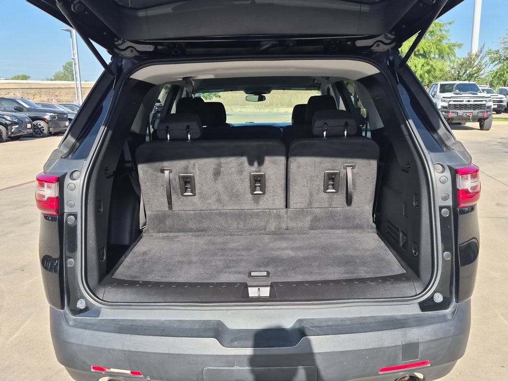 Used 2020 Chevrolet Traverse LS FWD image 23