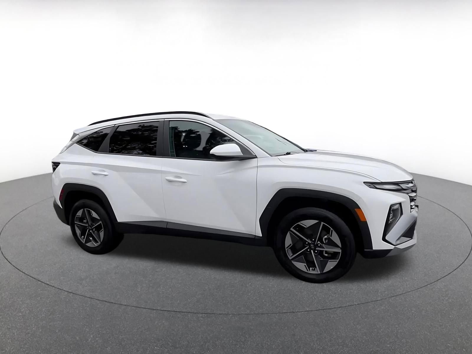 Used 2025 Hyundai Tucson SEL image 2